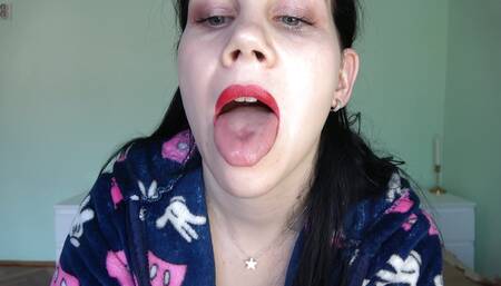Giantess Anna Found a New Victim