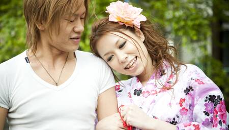 Classic Japanese Girl with Nice Kimono Fucked with Creampie