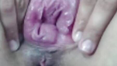 Mene apni chut me hath Daal kar bhosda bna diya
