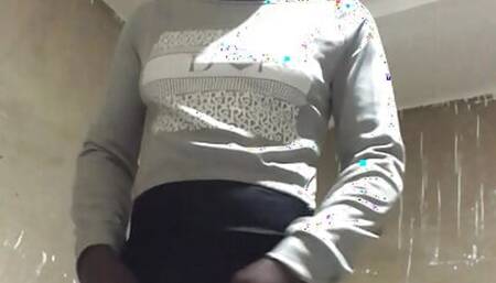 Am the hottest girl on the internet