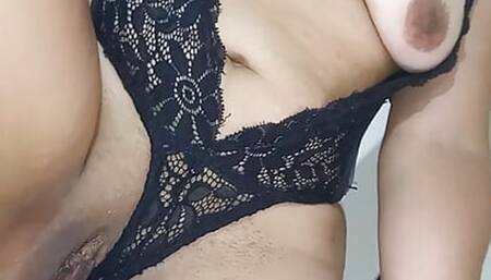 I masturbate super rich and my brother-in-law enters