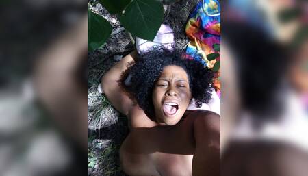 BLACK BBW TAKES 8 INCH INFLATABLE WHITE COCK IN THE FOREST