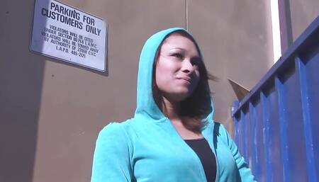 Teen ghetto bitch gets rammed in the hood