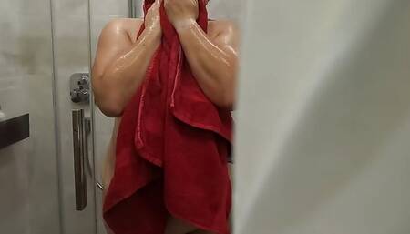 Caught!!!!!! BBW secretly filmed showering and shaving