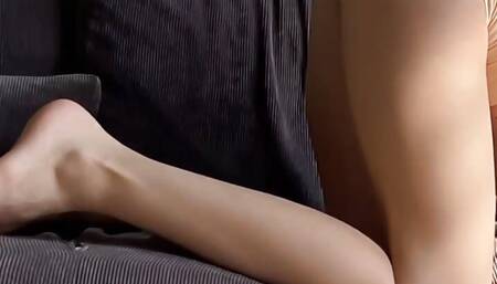 juicy ass stretching sofa