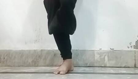 Indian Desi Girl Showing Big Boobs and Pussy