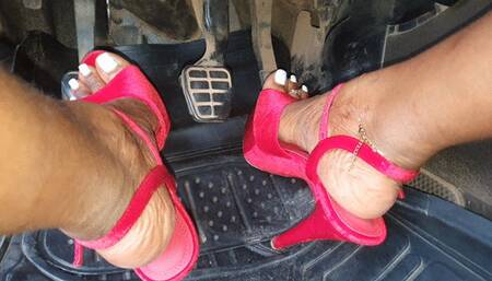 Here Comes Another CAR WAR In Red Platforms