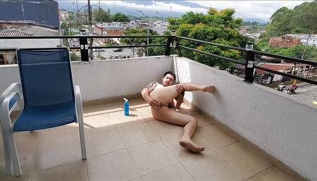 Webcam Show in the Balcony