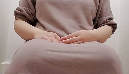 A Married Woman Masturbates in the Toilet so Her Husband Doesn't Find Out