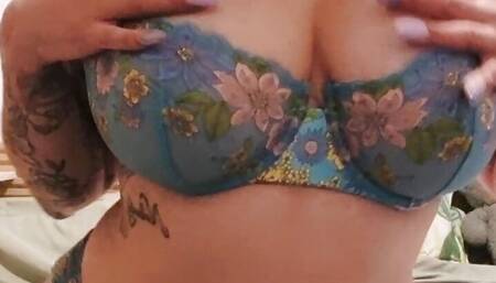 Streaptease in music