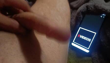 Amateur cock jerking in the duvet