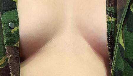 Lala Licious - Pipi on Camo