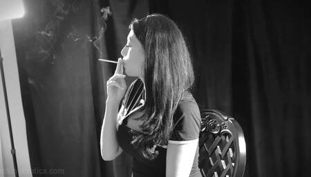 Smoking Erotica - Lola Pearl 4 - Smoking Solo in 4k 60fps