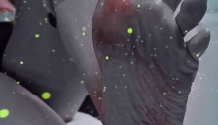 Lady_Sapphira massaging creamy lotion between toes