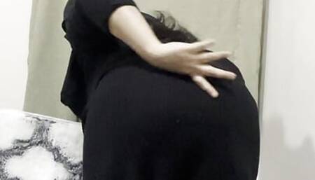 Hubby job ekata gyama mama(hubby went to job and feels so horny)