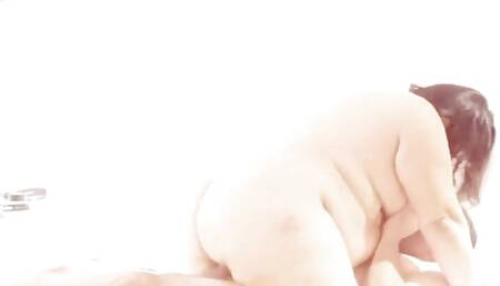 My Neighbor Invites Me to Fuck at a Hotel and I Accept That He Cums Inside Me.