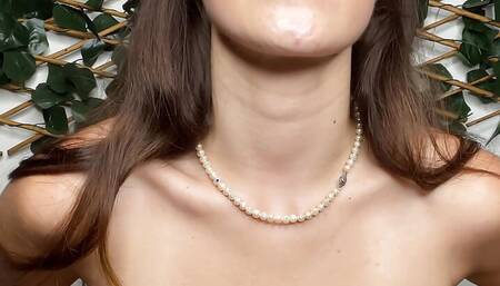 CUTE BRUNETTE THERAPIST JOI