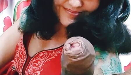 Sweet mom in her late 40s knows the right way