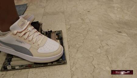 A977 Lady Bea in Crush Crush