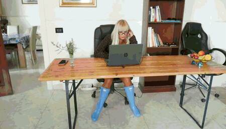 Wetting myself for fun WMV (1920x1080) FHD