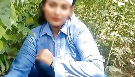 School girl jungle ma chopi howi thi pakar k chodaa