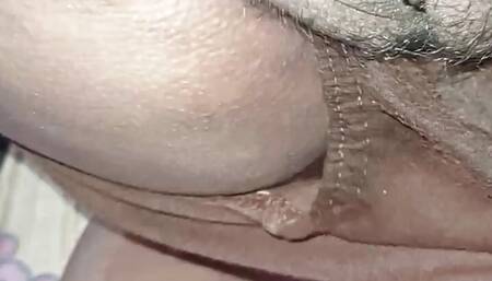 Padosi chhodane Aakar meri Chut Ki pyas bujhati chut ki pelai karke Gaya