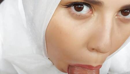 Hot Muslim wife gives me a good blowjob until I cum