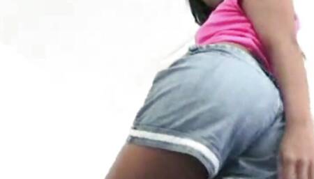 Tobie Teen with fingering pussy and ass at the back