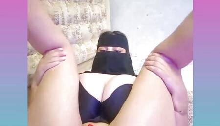 Desi Bhabhi ko orgasm kaise de kaise pahachaanen ki mahila ko orgasm hua hai?