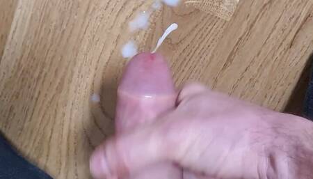 The morning latte is best wiped off until the sperm squirts during the cumshot