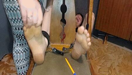 Natalie Tickles Hard MP4