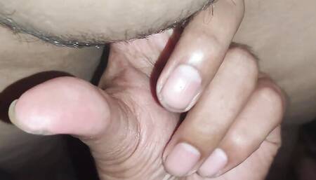 Desi Bhabhi ki Chut Mari chair per bethakar bhut maza aaya