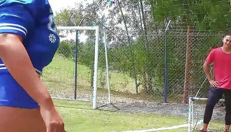 Lina Henao fucking outdoors on the public sports field with her soccer coach Dani Clark. Football!!