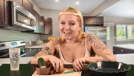 SAME SIZE VORE : GUESS WHO'S COMING FOR DINNER