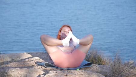 Legs Workout - Outdoor Calming Yoga on a Cliff!