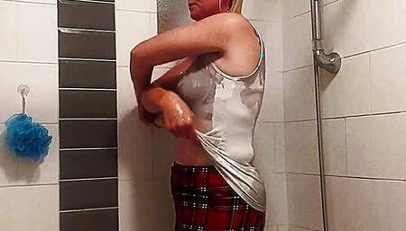 Milf is getting fucked in shower
