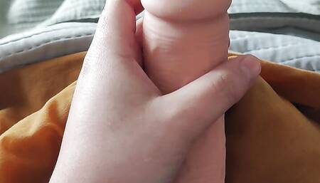 Amateur twink wakes up with erect cock in the morning