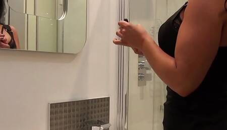 Busty Babe Candi Kanye Fucks with Jonny Cooper.mp4