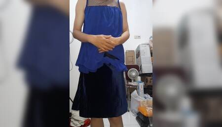 Blue Velvet Skirt Masturbation