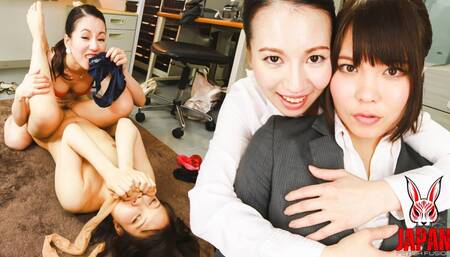 Licking Love Cunnilingus Lesbian Female Body Odor Maniacs - Rei Tokunaga Momo Momoi