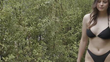 Luscious Wife Raina Rae Finds a Spring Fling