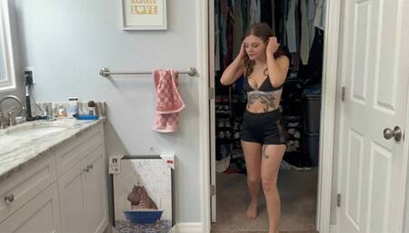 Stuck in the Bathroom Pantsing Battle