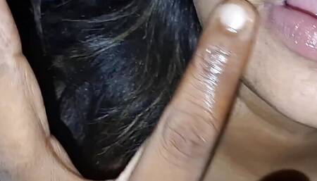 Sexy bhabhi ko apna chusya aur smoodh daal kar bhabhi ki chuti chati maje hi maje