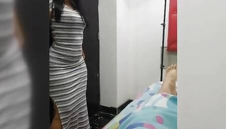 They Invite Me to the Room with the Mature Stepmother.