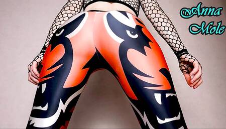 PAWG in Spandex Leggings Spanked Her Ass and Rode a Big Ribbed Dildo