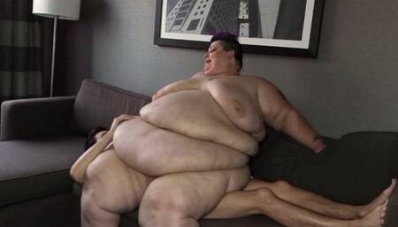 Squashing & Making Out with my Subby Compilation HD