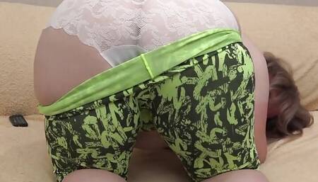 How Does a Mature Housewife Have Fun? Chubby MILF with Big Butt and Big Tits Masturbates Hairy Pussy and Cums at Webcam. PAWG.