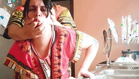 I fuck my big ass stepmom indu in the kitchen - while we are alone at home