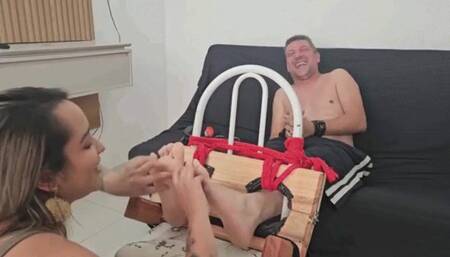 Babi And Renato - RENATO TICKLING - FULL HD