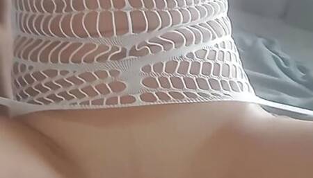 Amateur Marika tests new toys